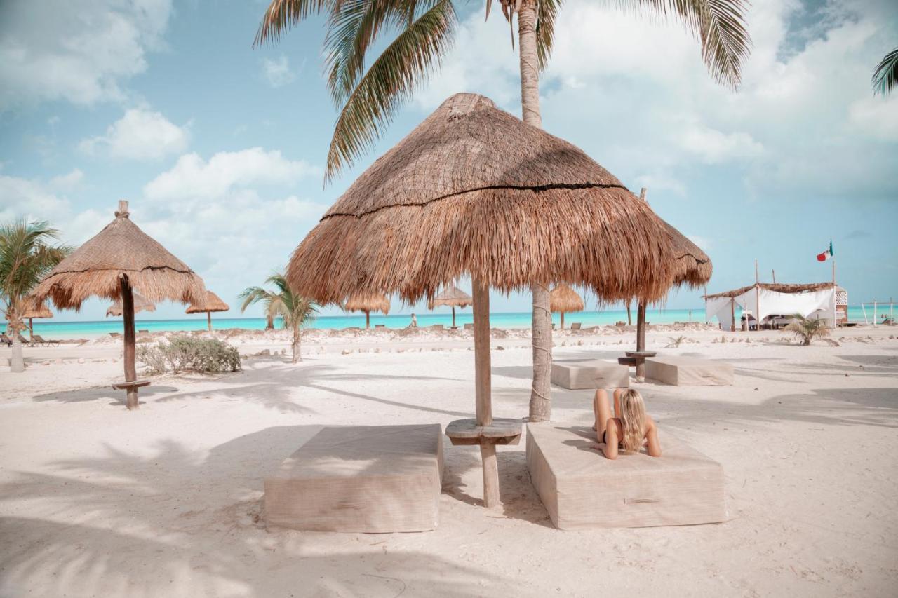 Отель Blue Holbox Экстерьер фото