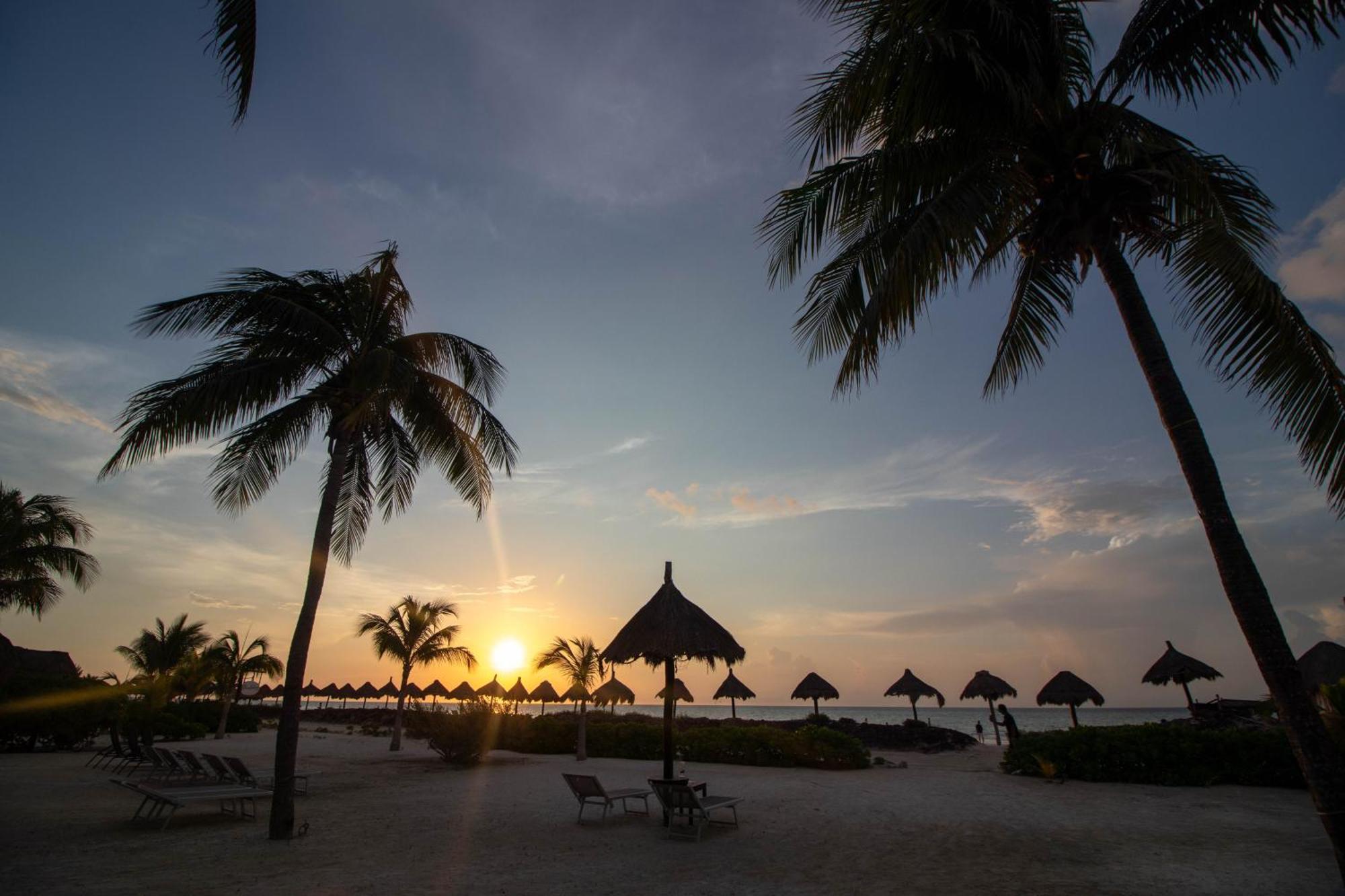 Отель Blue Holbox Экстерьер фото